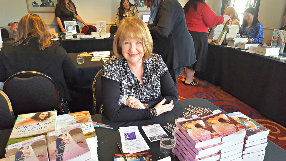 2016 ARRA booksigning - Kandy Shepherd