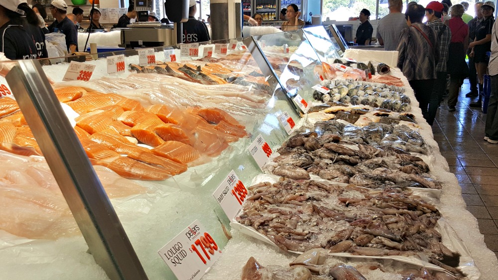 Squid and fresh fillet display