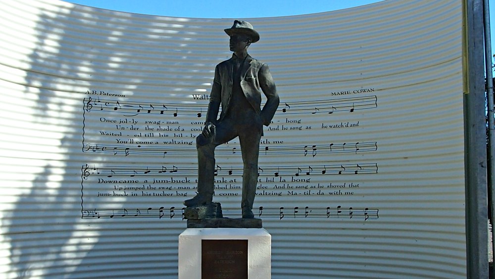 Banjo Paterson sculpture