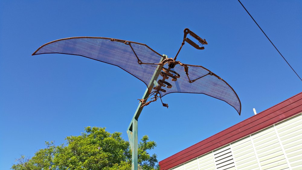 dinosaur metalwork sculpture