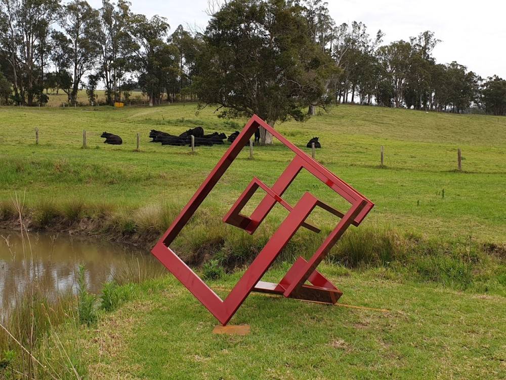 Sculpture on the Farm. Left, Right, Left by Ionas Kaltenbach.